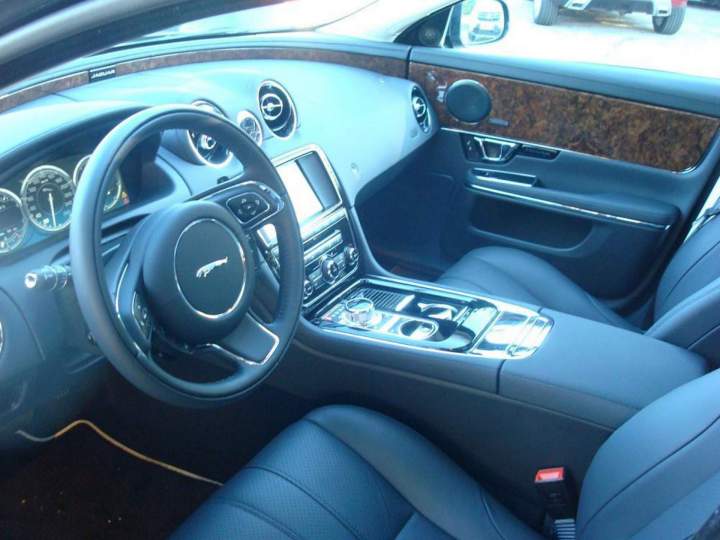 Véhicule haut de gamme Porticcio